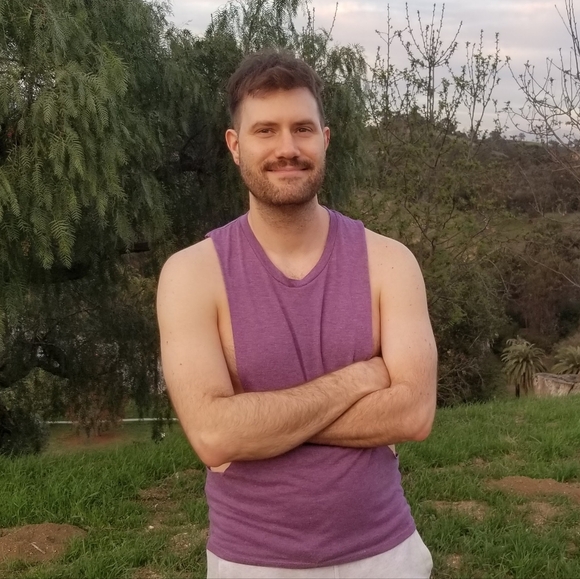 Meet your Posher, Alex - Picture 2 of 5